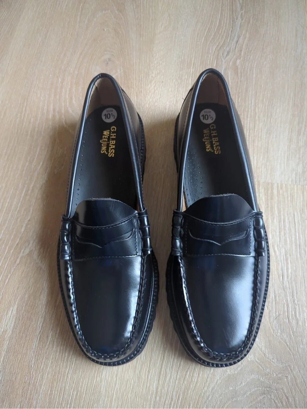 GH Bass Weejuns Larson Black Polished Leather Penny Loafers Shoes Mens 10.5